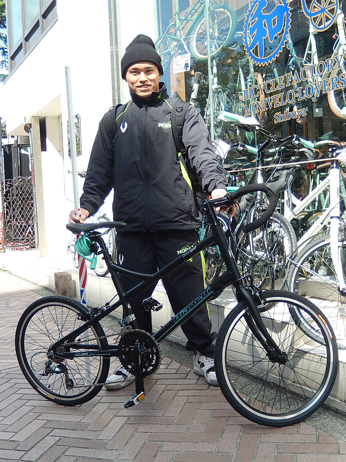 4月11日 渋谷 原宿 の自転車屋 FLAME bike前です_e0188759_19161910.jpg
