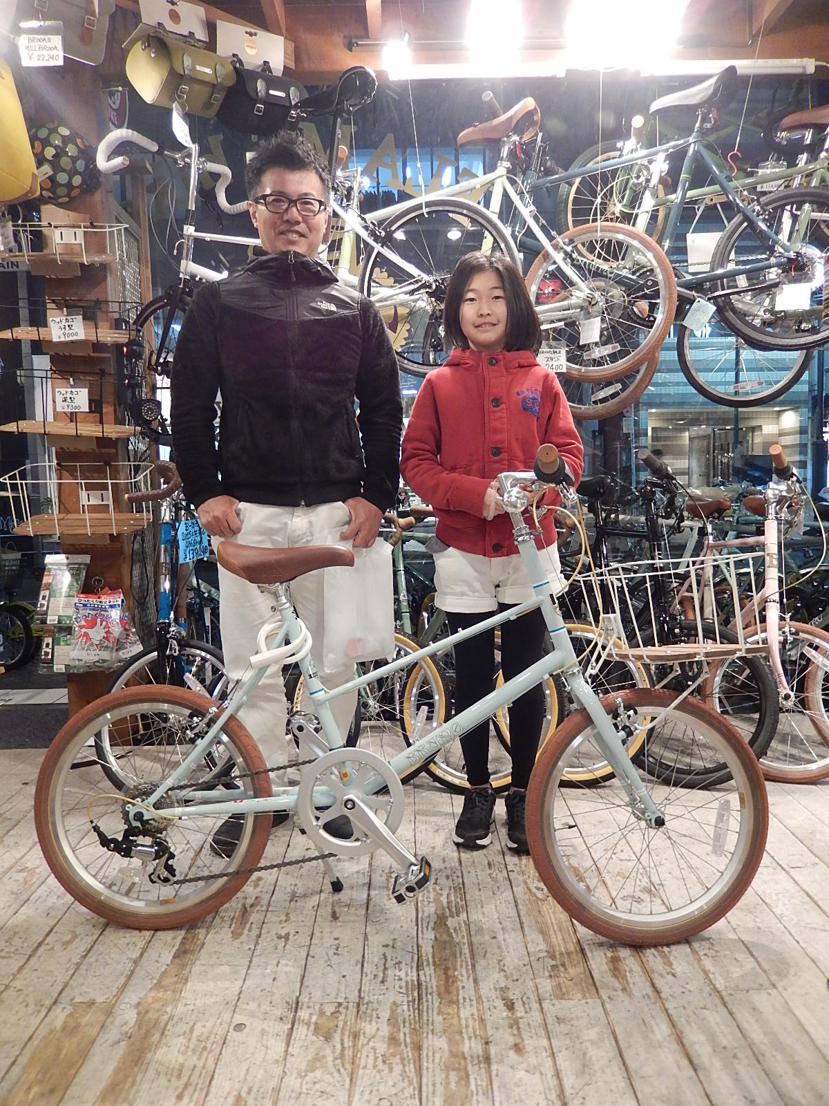 4月11日 渋谷 原宿 の自転車屋 FLAME bike前です_e0188759_19173960.jpg