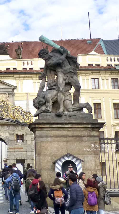 チェコとオーストリアの旅〜5　プラハ城再び_d0128697_170694.jpg