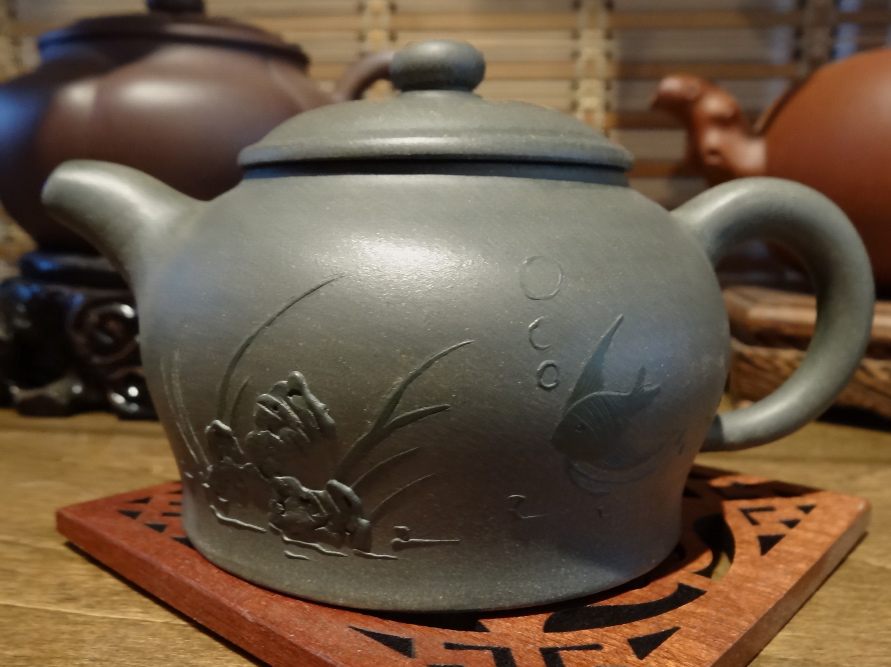 漢の柿べたの茶壺 （鎌倉時代に中国から伝来した茶 | 煎茶手帖