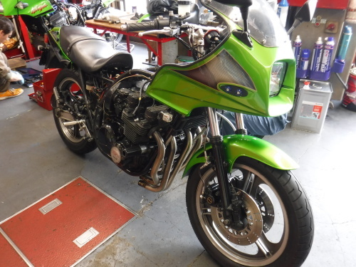カワサキGPZ750_a0163159_22030544.jpg