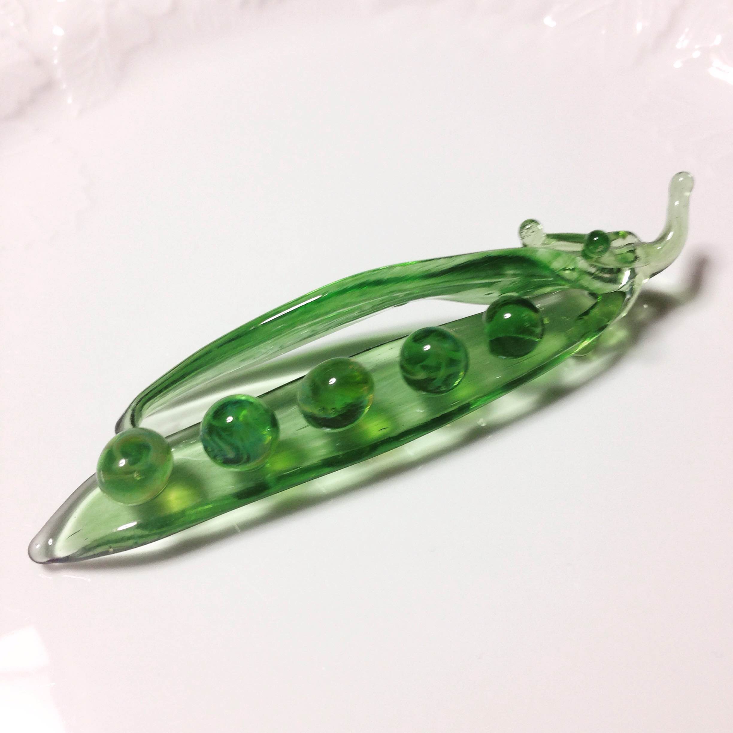 glass works エンドウ豆_b0190796_18525658.jpg