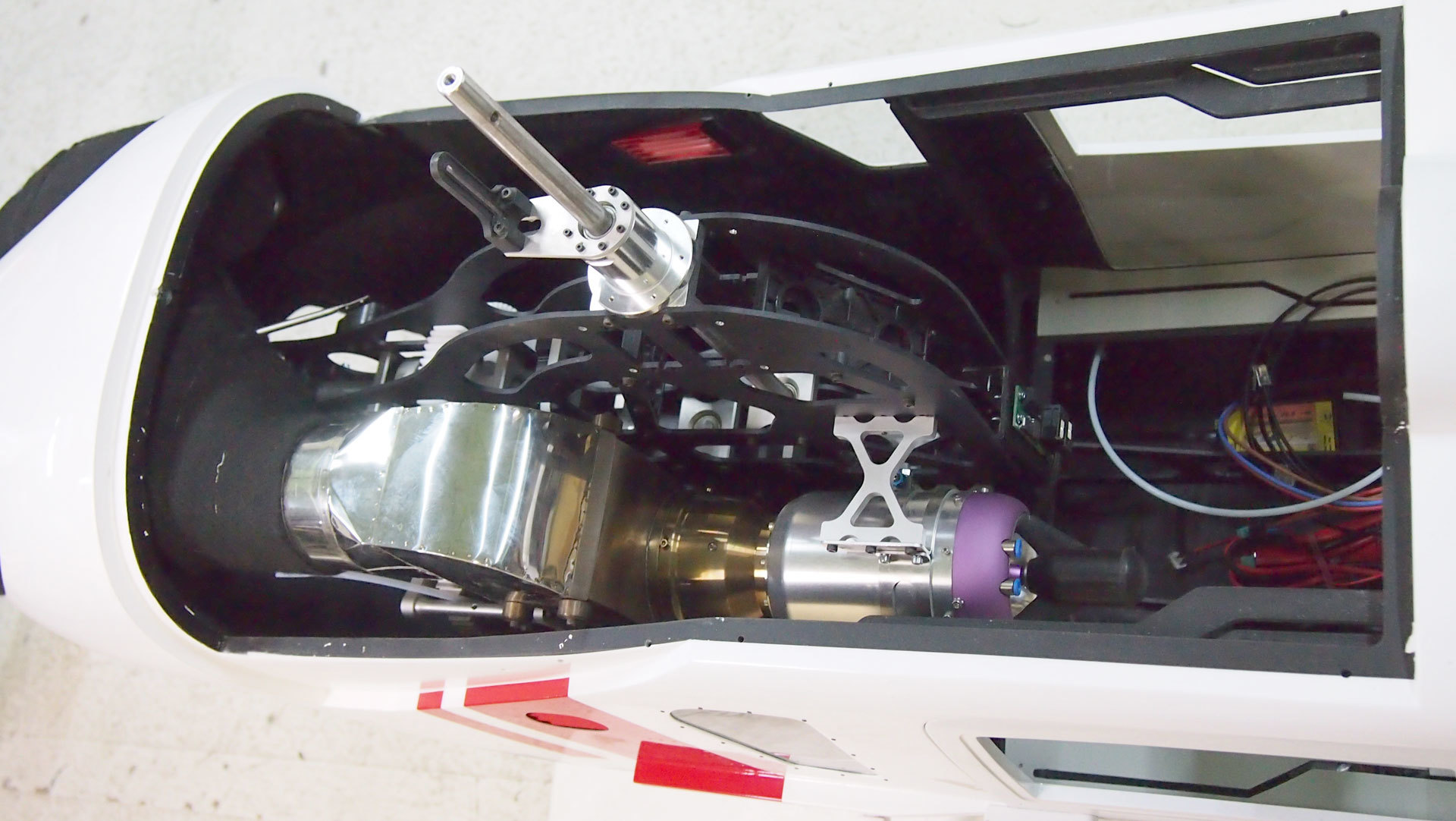 Vario EC135 1/4 製作 ２_a0303219_18035822.jpg