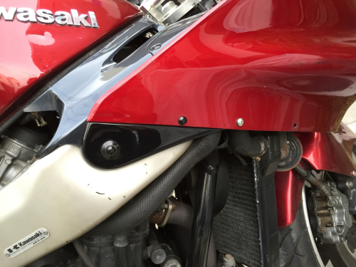カワサキZZR1100Dフロントアッパーカウル