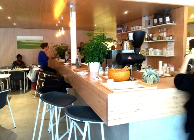 UAMAMI Matcha Café パリ初の抹茶カフェ　オープン！_a0231632_02500017.jpg