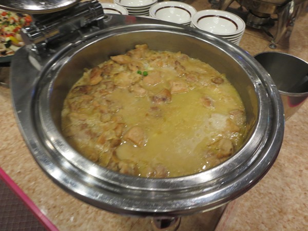 【ホテルラヴィエ川良】60品の海鮮バイキングの夕食_b0009849_14503137.jpg