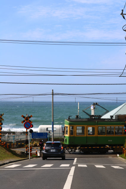 七里ヶ浜の海と江ノ電♪_a0037322_17142151.jpg