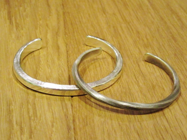 STUDEBAKER METALS ・・・ 大人のSIMPLE SILVER BANGLE ★★★_d0152280_10441445.jpg