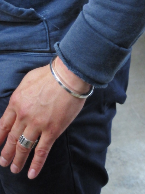 STUDEBAKER METALS ・・・ 大人のSIMPLE SILVER BANGLE ★★★_d0152280_10535052.jpg