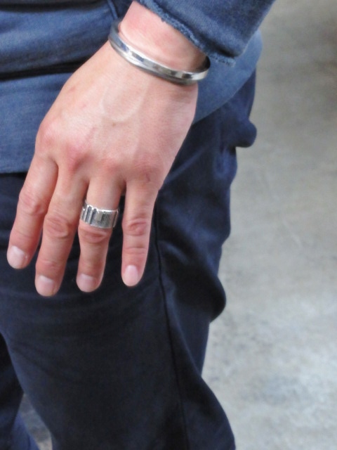 STUDEBAKER METALS ・・・ 大人のSIMPLE SILVER BANGLE ★★★_d0152280_1054223.jpg