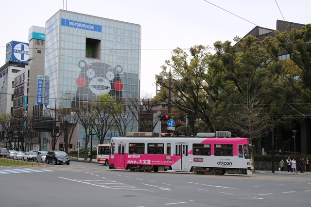 熊本大震災に遭う、負けないで頑張れ熊本、くまモンが頑張る!!_d0181492_0422111.jpg