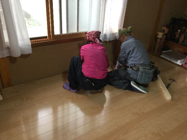 フロアー工事と・・追加工事_f0031037_1958096.jpg