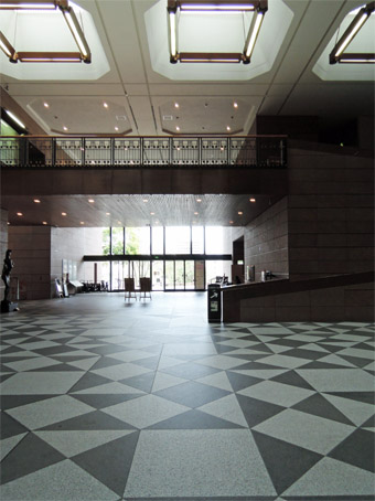 吉村順三設計の茨城県近代美術館に行きました。_c0195909_1381159.jpg