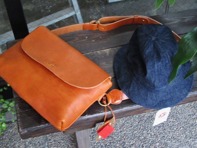 SLOW ・・・ FLAP WAIST BAG (CAMEL色)!★!_d0152280_7291093.jpg