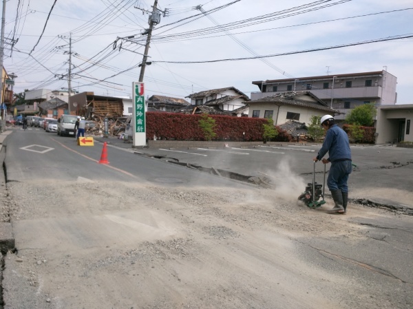 熊本地震　益城町にボランティアに行きました_b0183583_23091665.jpg