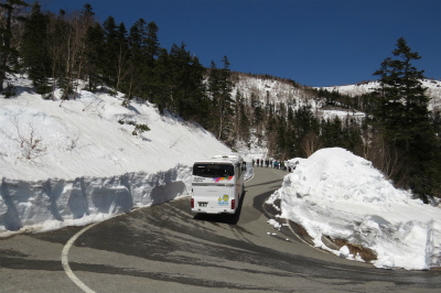 乗鞍・春山バスが本日から運行開始です！_a0353718_22535637.jpg