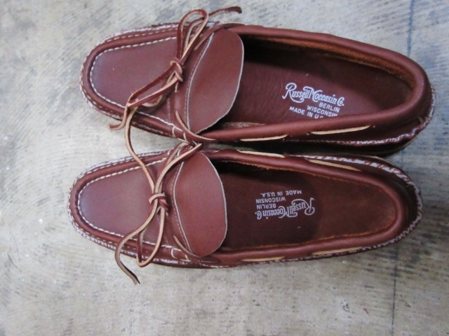 Russell Moccasin ･･･ Oneida Saddle Moccasin (某メーカー・別注)！★！_d0152280_9564085.jpg