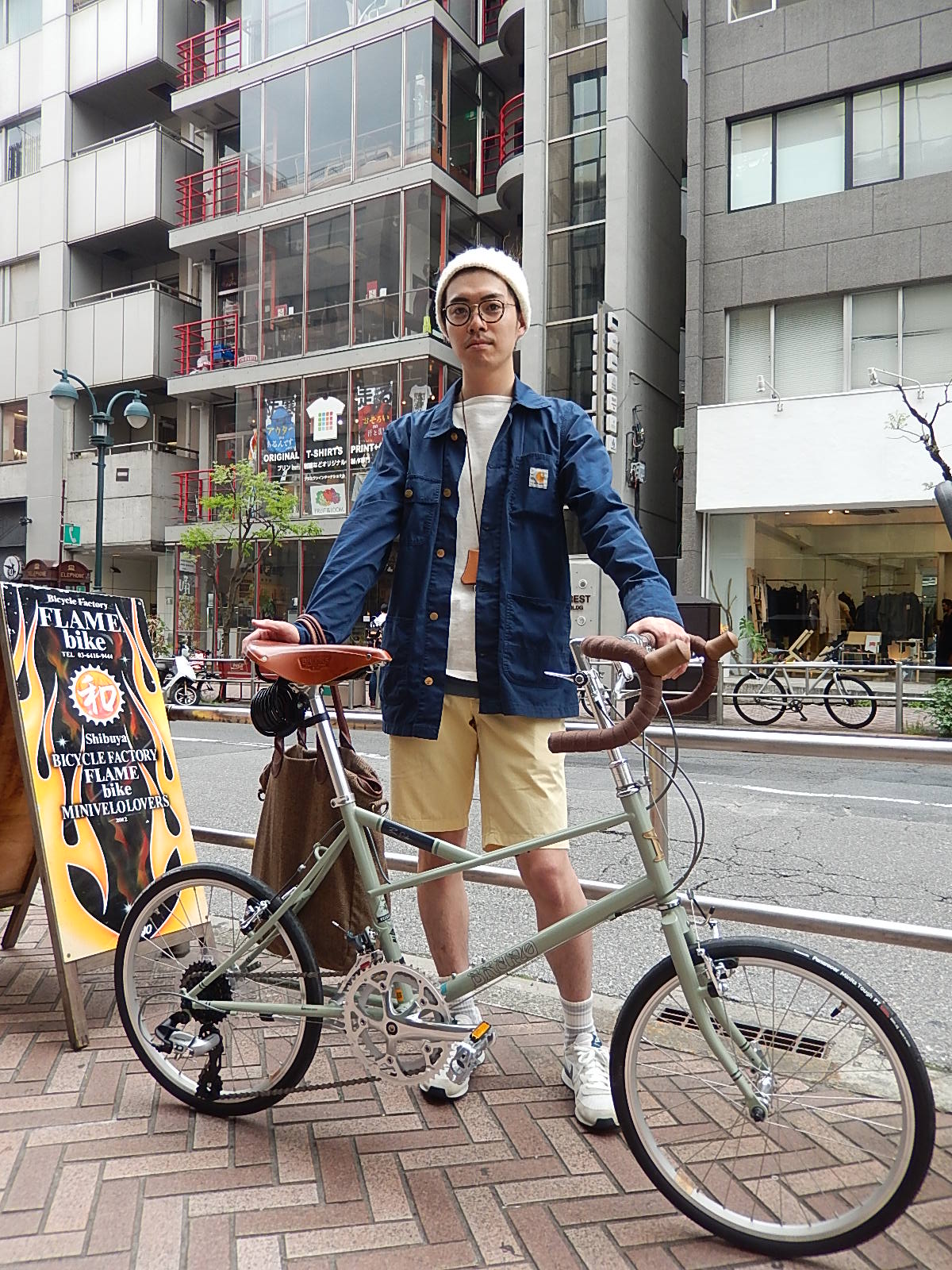 4月23日　渋谷　原宿　の自転車屋　FLAME bike前です_e0188759_1859587.jpg