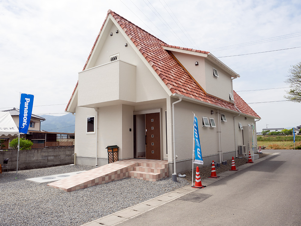春の完成見学会 好評開催中!!!_a0163962_1251616.jpg