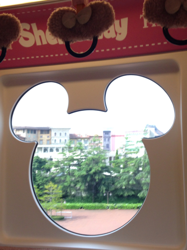 夢の国へウェディングブーケのお届けに 東京目黒不動前フラワースタジオフローラフローラ_a0115684_09135390.jpg