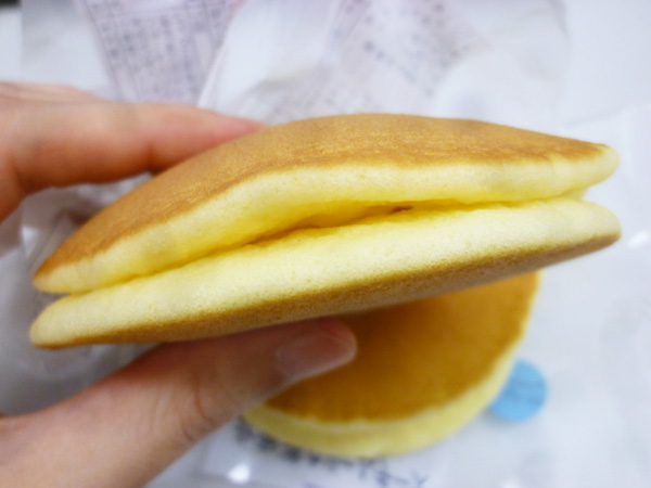 北海道クリームチーズパンケーキ@セブンイレブン_c0152767_19335037.jpg
