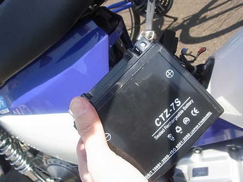 カブ110 ja07 のバッテリー ctz 7s 交換 普通な日記 カブ110 ja07 のバッテリー ctz 7s 交換 普通な日記
