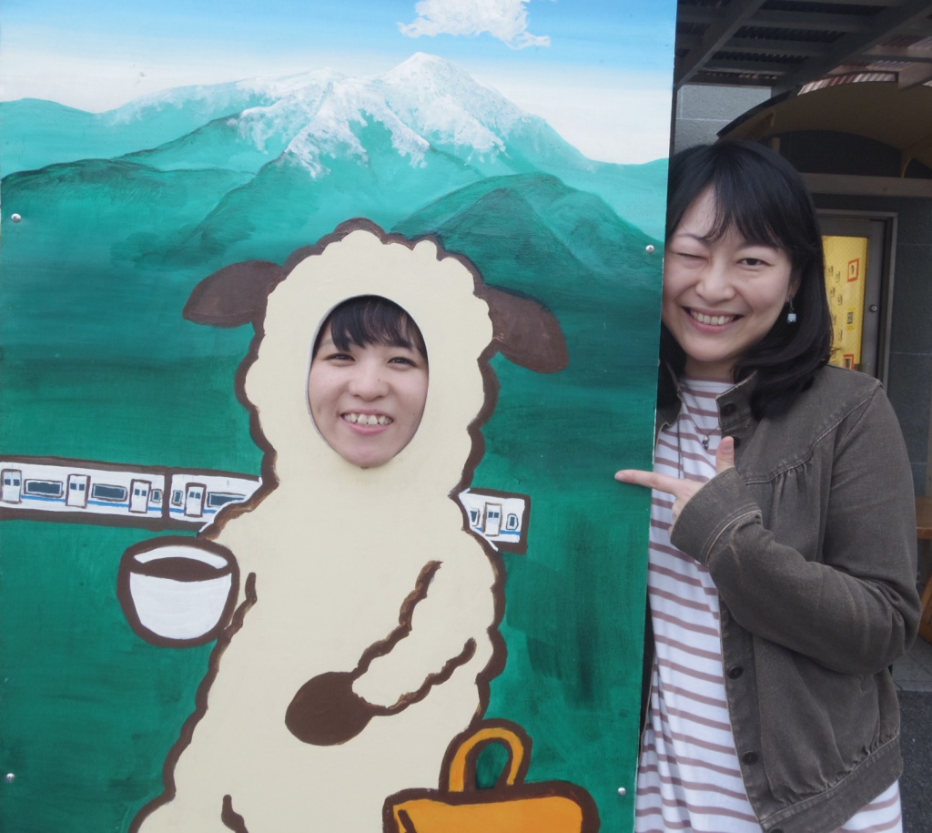顔ハメ看板もあります 安曇野 ひつじ屋 顔ハメ看板もあります 安曇野 ひつじ屋