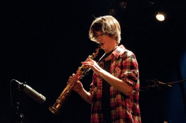 Susanne Abbuehl バンドメンバー - Clément Meunier _e0081206_9132014.jpg