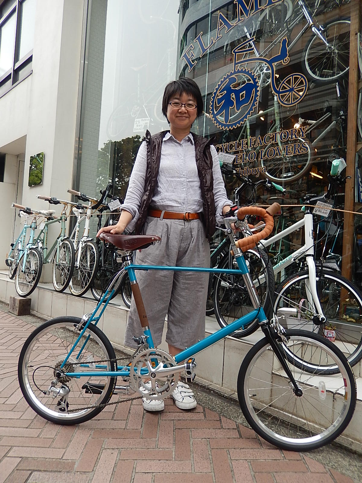 4月26日　渋谷　原宿　の自転車屋　FLAME bike前です_e0188759_1621939.jpg