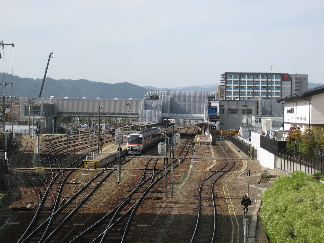 Jr高山駅新築工事現況 16 4 タビノイロドリ