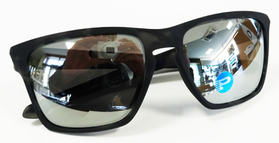 OAKLEY(オークリー)2016年春の新作サングラスSLIVER XL(スリバー エックスエル)入荷!_c0003493_14364967.jpg