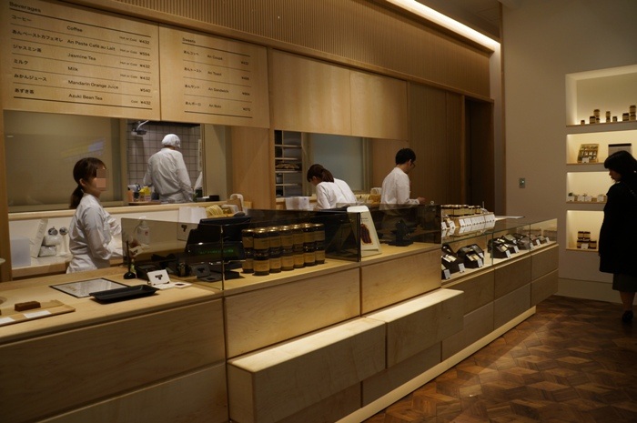 IKEAベーカリー & IKEA CAFÉ、HND経由バスタ新宿、NEWoMan など。_c0022340_23284016.jpg