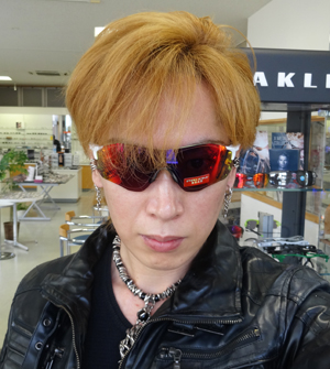 OAKLEY2016年新作・最軽量スポーツパフォーマンスサングラスEVZERO(イーブイゼロ)アジアフィット発売開始!_c0003493_17302146.jpg
