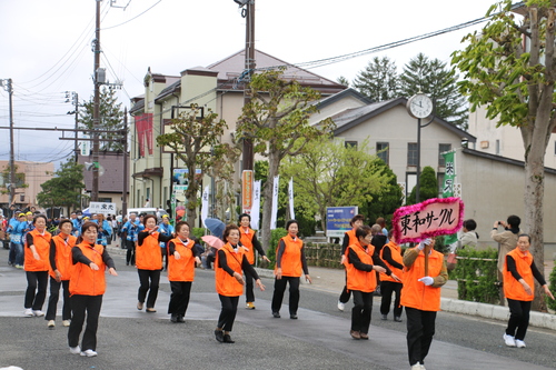 米沢上杉まつり4月29日　民謡流し（伝統の米沢新調・花笠音頭の交互パレード）・９_c0075701_18122036.jpg