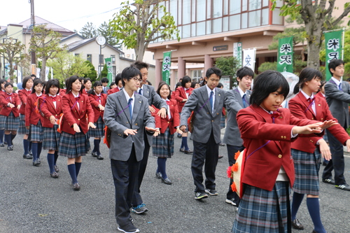 米沢上杉まつり4月29日　民謡流し（伝統の米沢新調・花笠音頭の交互パレード）・９_c0075701_18123666.jpg