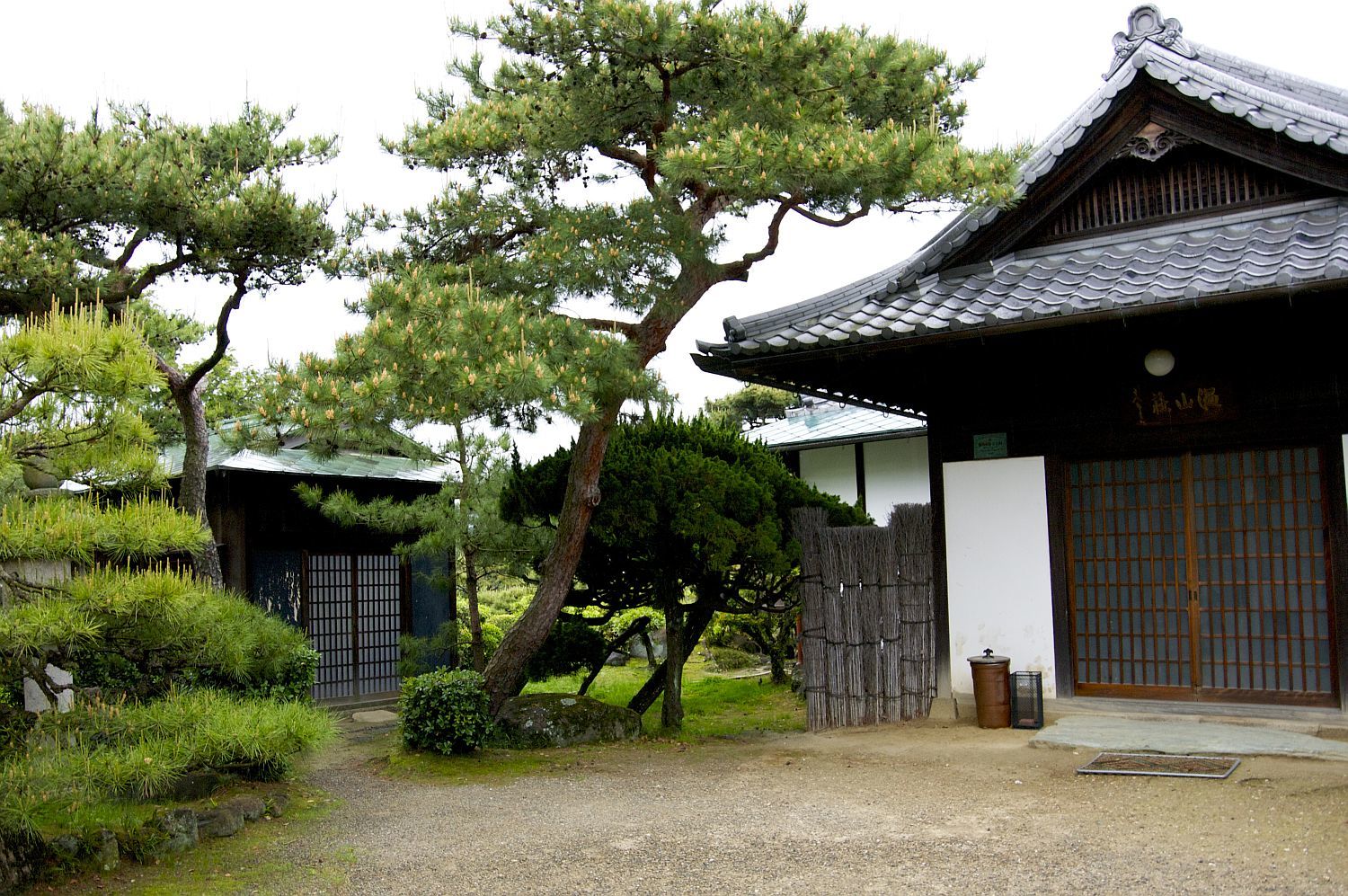 【重要文化財｜琴ノ浦温山荘】　行き方、見学のしかた　（和歌山県）_b0212342_09431768.jpg