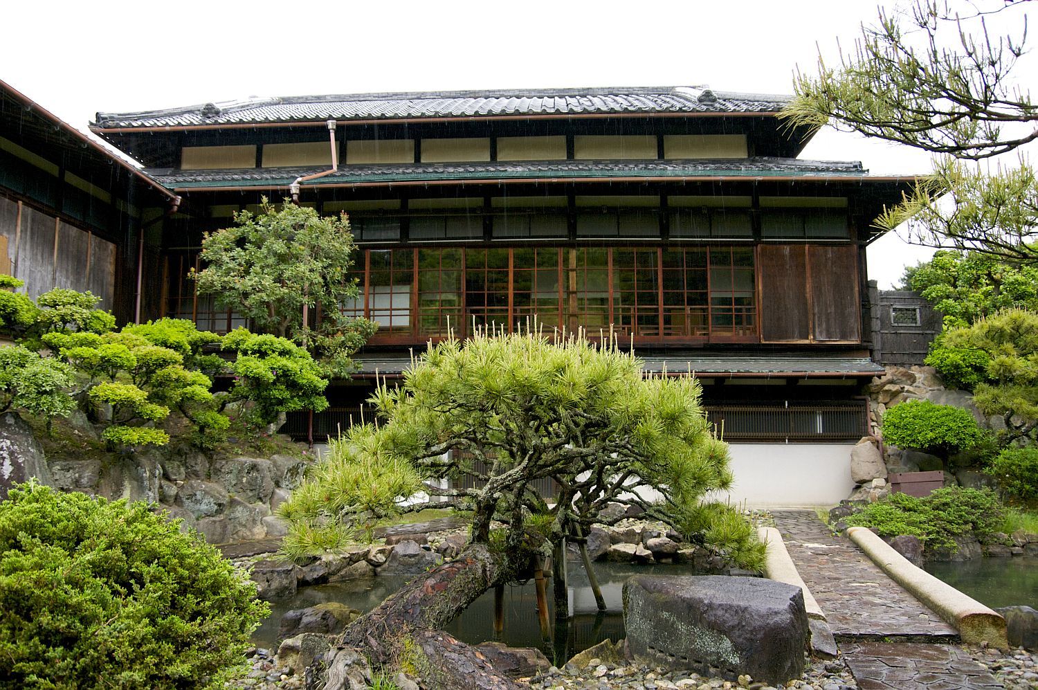 【冬バーゲン★特別送料無料!】 重要文化財 琴ノ浦温山荘浜座敷ほか二棟 修理工事報告書 - 建築工学 建築工学