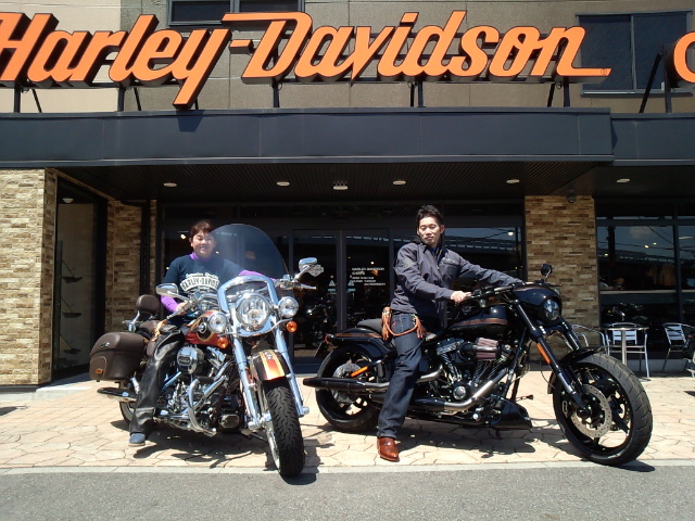 CVO PRO STREET BREAKOUT第一号車納車!!_b0317459_16594553.jpg