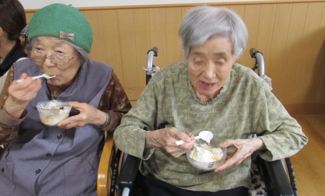 おやつレク_e0191174_22515345.jpg