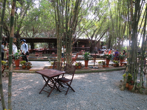 社員研修視察旅行(ベトナム・2日目)_a0138757_18381719.jpg