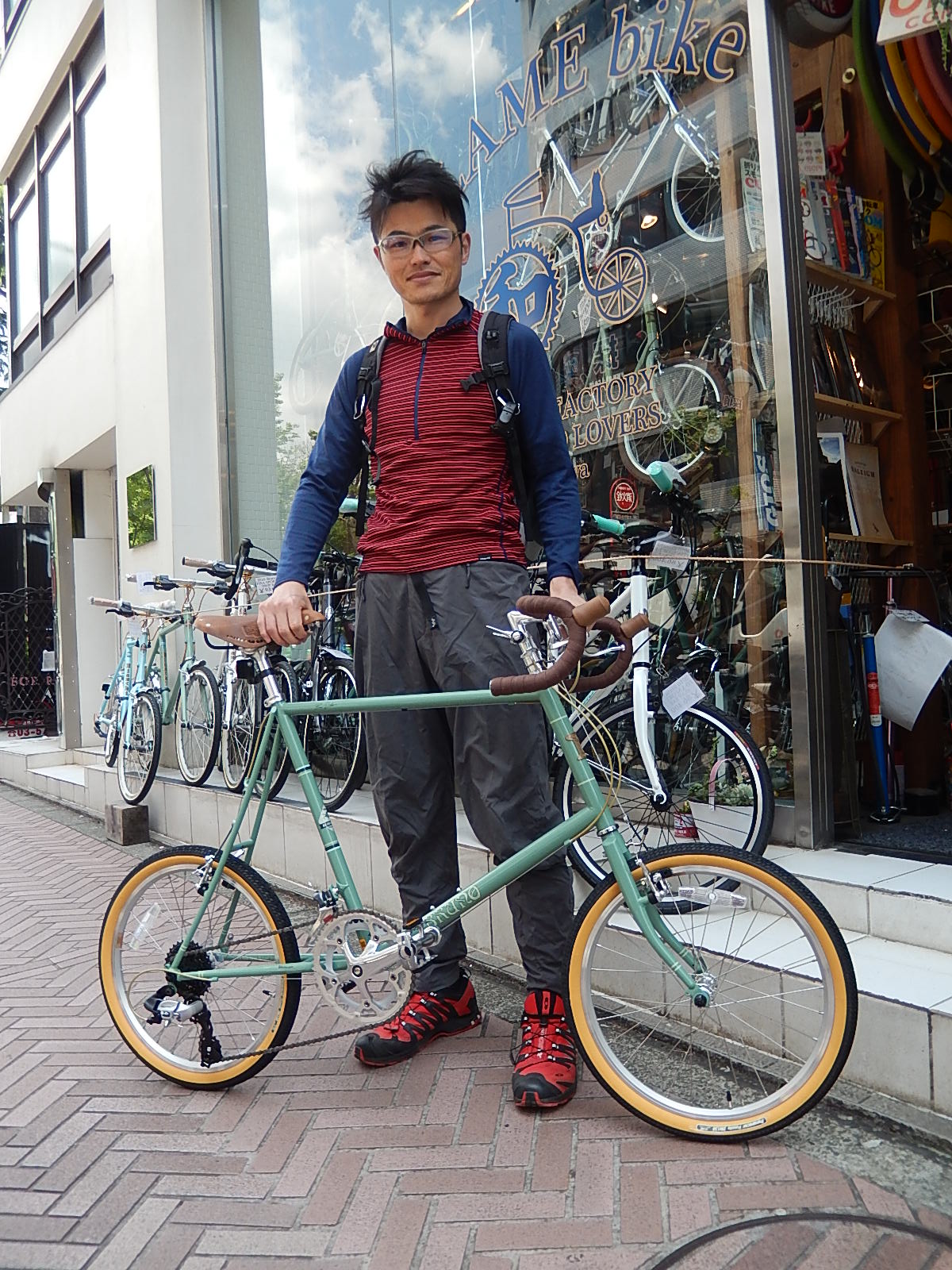 4月30日 渋谷 原宿 の自転車屋 FLAME bike前です_e0188759_18185552.jpg
