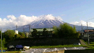 富士御室浅間神社の流鏑馬神事_d0015968_10595816.jpg