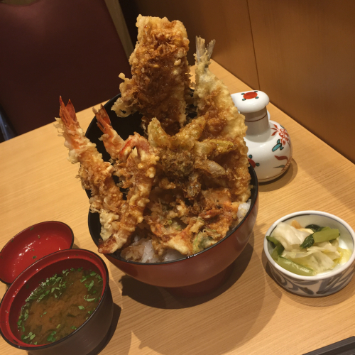 大江戸天丼をたいらげ〜休日出勤のご褒美に！_b0349673_17584152.jpg