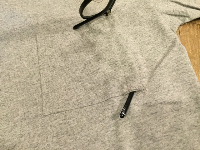 VネックとクルーネックのポケットTee_d0121303_1944635.jpg