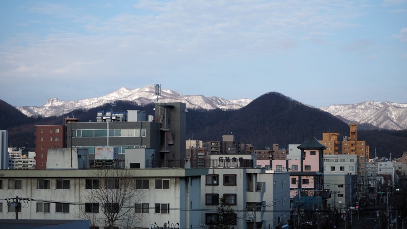 快晴の20160501（八十八夜）  朝・昼・晩、住まい周辺と北大構内_c0183777_7202963.jpg