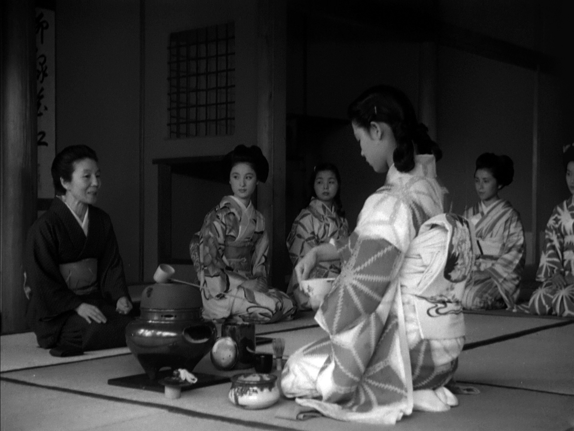 若尾文子（Ayako Wakao)「祇園囃子」（1953年）再録之弐_e0042361_16134076.jpg