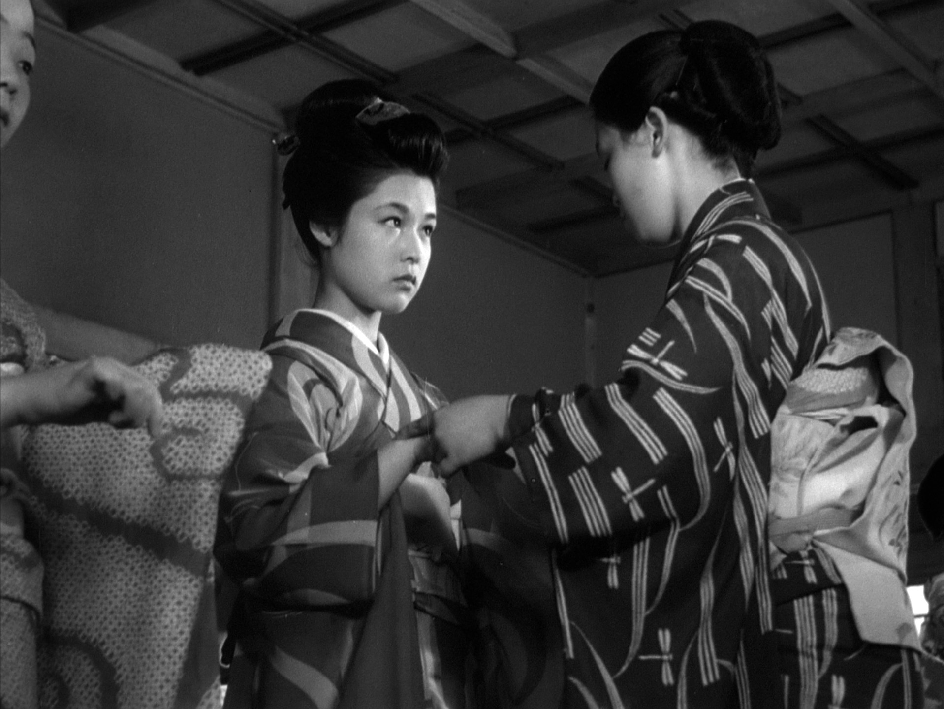 若尾文子（Ayako Wakao)「祇園囃子」（1953年）再録之弐_e0042361_16182729.jpg