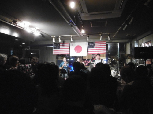 ウッドストックカフェのライブ_f0205367_22302963.jpg