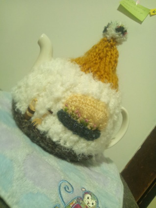 久しぶりのTea cozy_b0147175_14050916.jpg