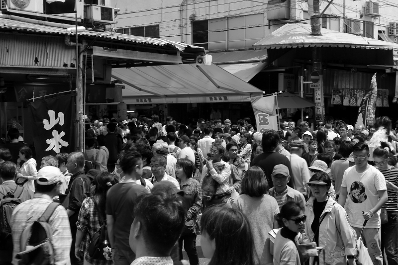 今年の１１月に豊洲に移転する築地市場の 市場まつり に行ってきました まさに ８０年ありがとう の最後の祭りでした 旅プラスの日記